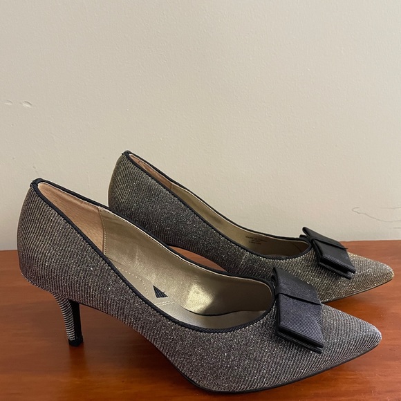 Glitter pumps with bow - Picture 1 of 4